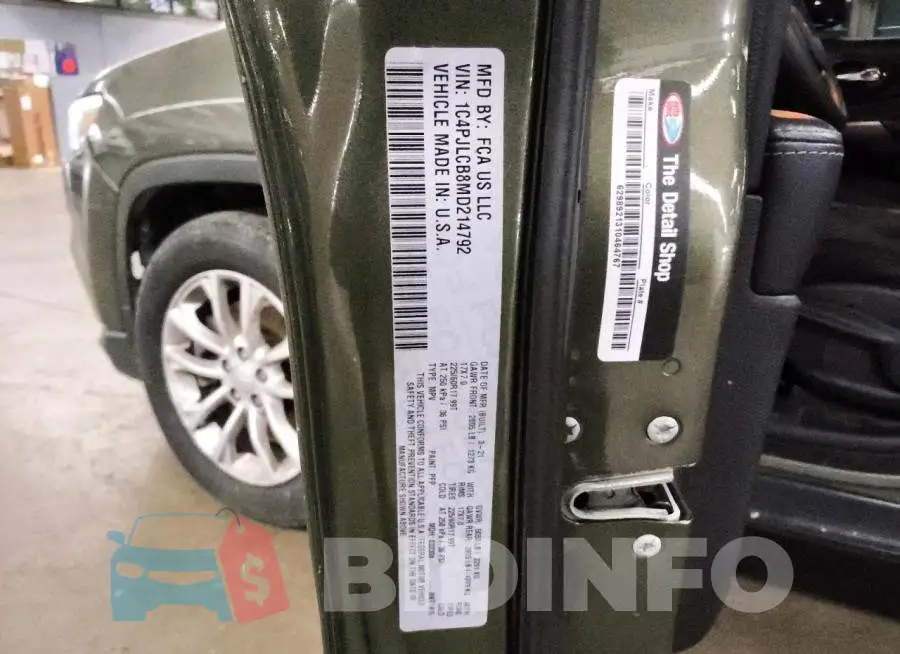 1C4PJLCB8MD214792 Photo# 12
