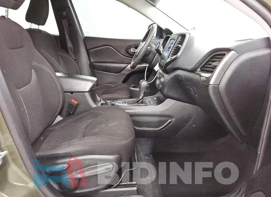 1C4PJLCB8MD214792 Photo# 13