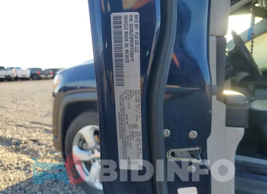 3C4NJCBBXMT538412 Photo# 13