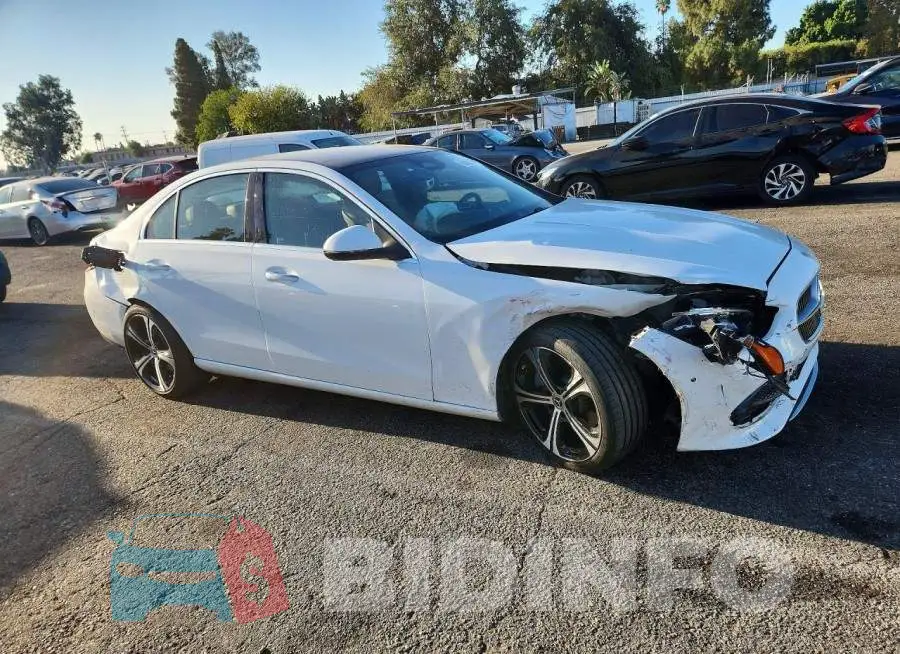 W1KAF4GB3SR252489 Photo# 4