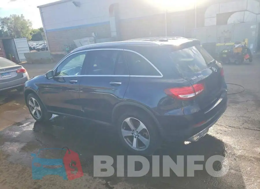 WDC0G4KB6HF122009 Photo# 2