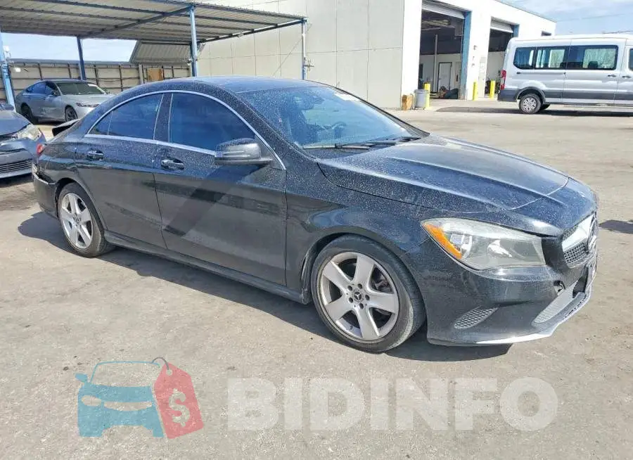 WDDSJ4EB8JN528323 Photo# 4