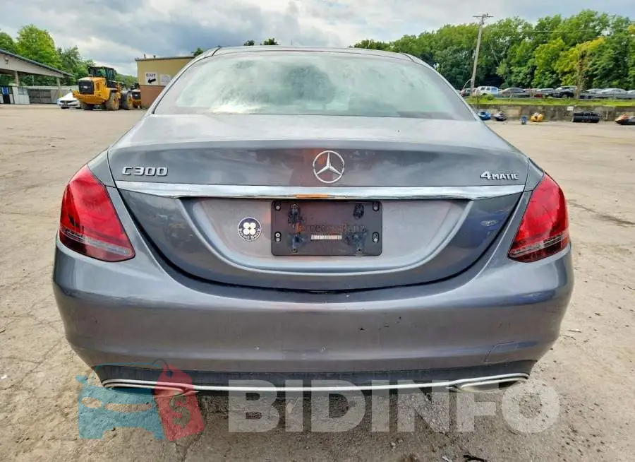 WDDWF8EB8LR557813 Photo# 6