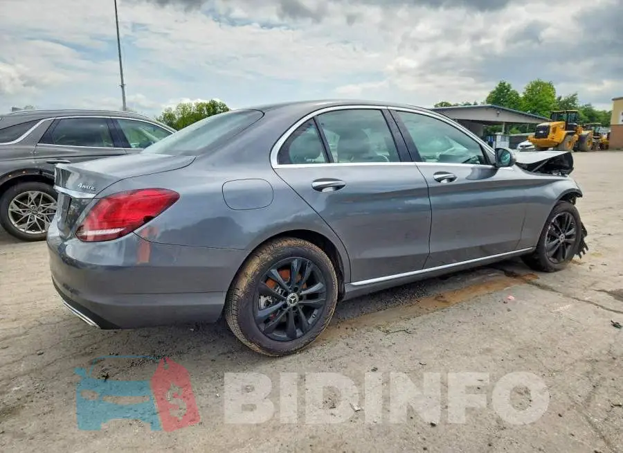 WDDWF8EB8LR557813 Photo# 3