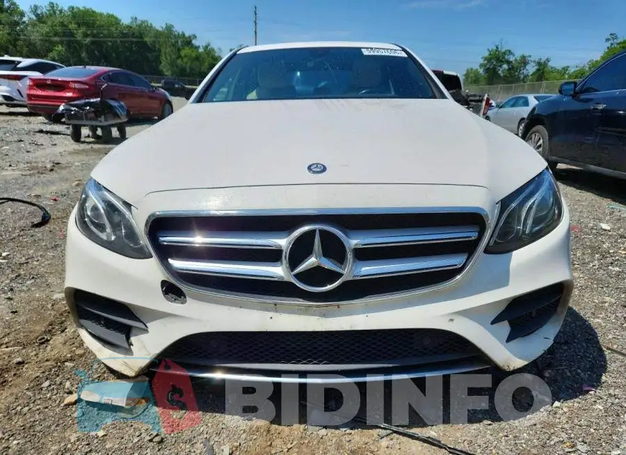 WDDZF4KB8HA238752 Photo# 5