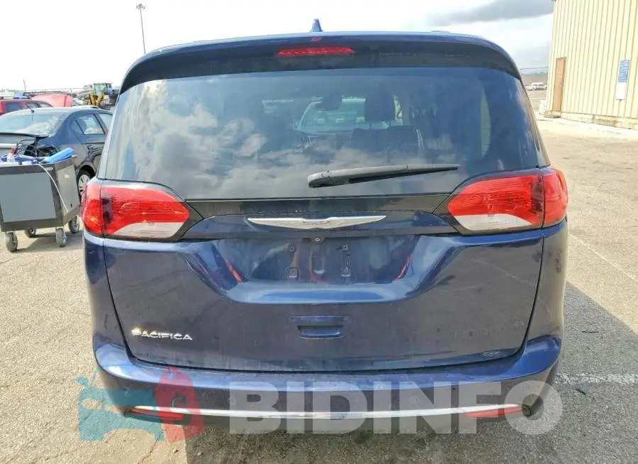 2C4RC1EG4HR579439 Photo# 6