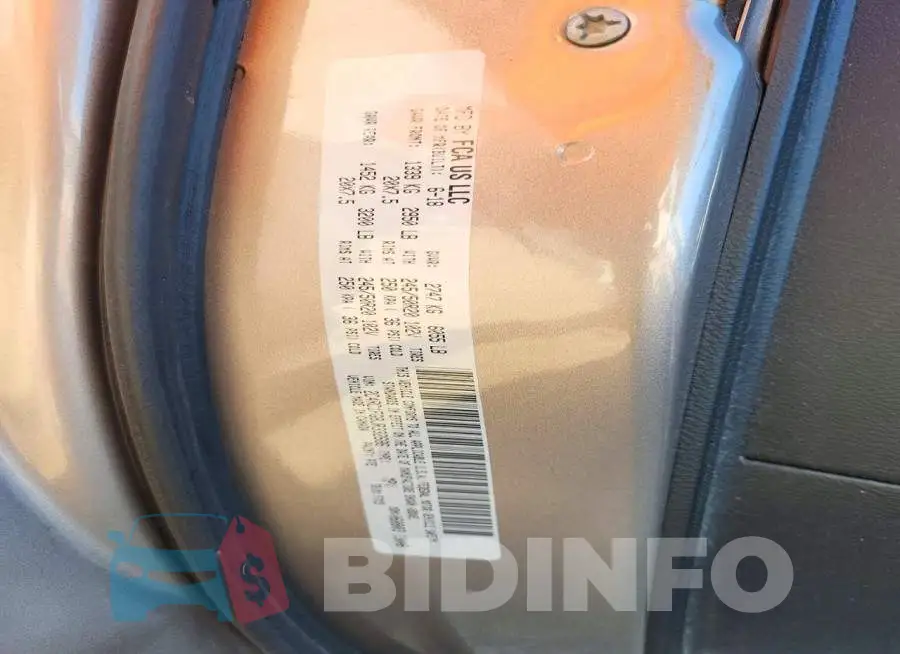 2C4RC1FG8JR332686 Photo# 14