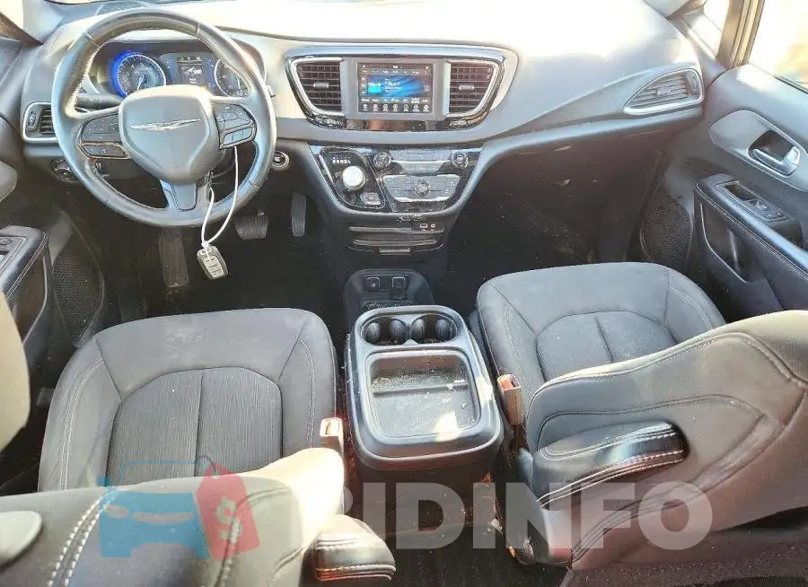 2C4RC1FG8JR332686 Photo# 8