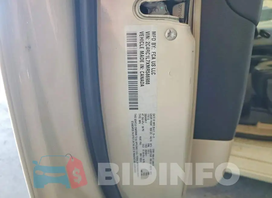 2C4RC1L7XMR586988 Photo# 13