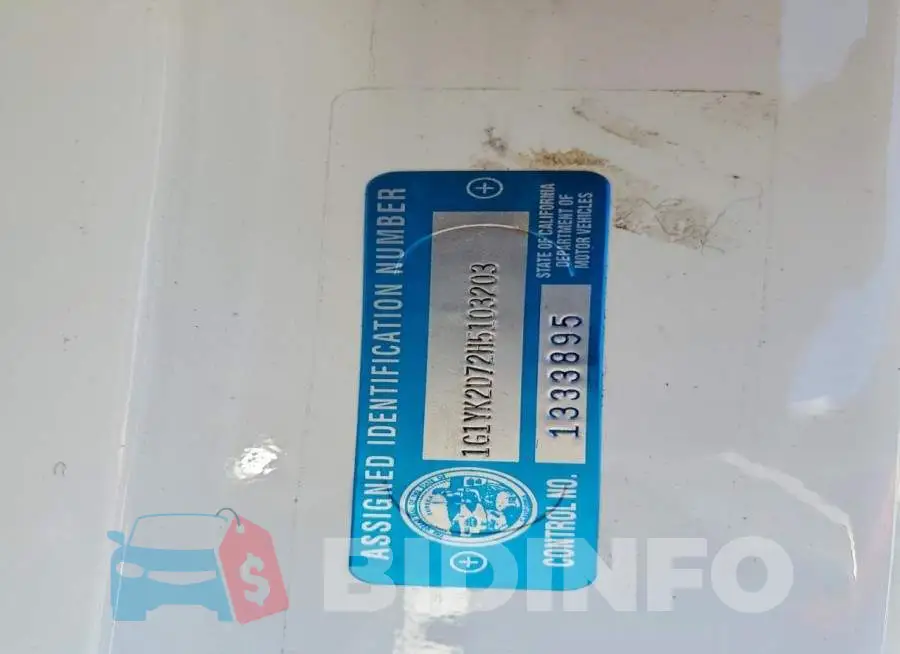 1G1YK2D72H5103203 Photo# 12