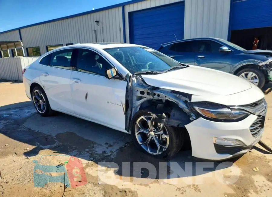 1G1ZD5ST2RF218010 Photo# 4