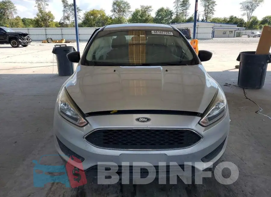 1FADP3E28JL274741 Photo# 5