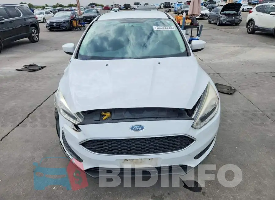 1FADP3F26JL210549 Photo# 5