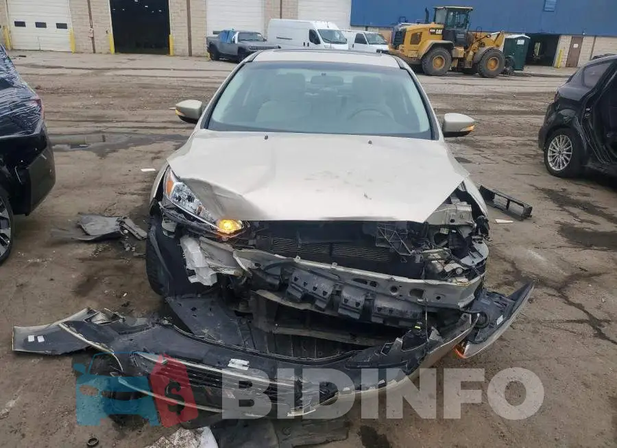 1FADP3J23JL302015 Photo# 5