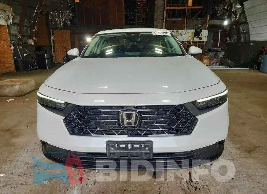 1HGCY1F23RA046256 Photo# 5