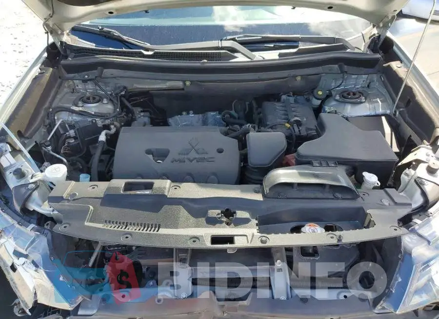JA4AD3A32LZ014253 Photo# 12