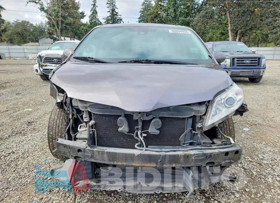5TDKZ3DC2JS940240 Photo# 5