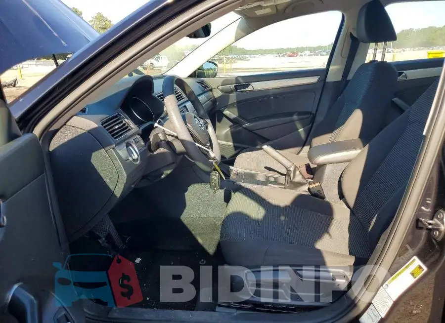 1VWAT7A31HC048885 Photo# 7