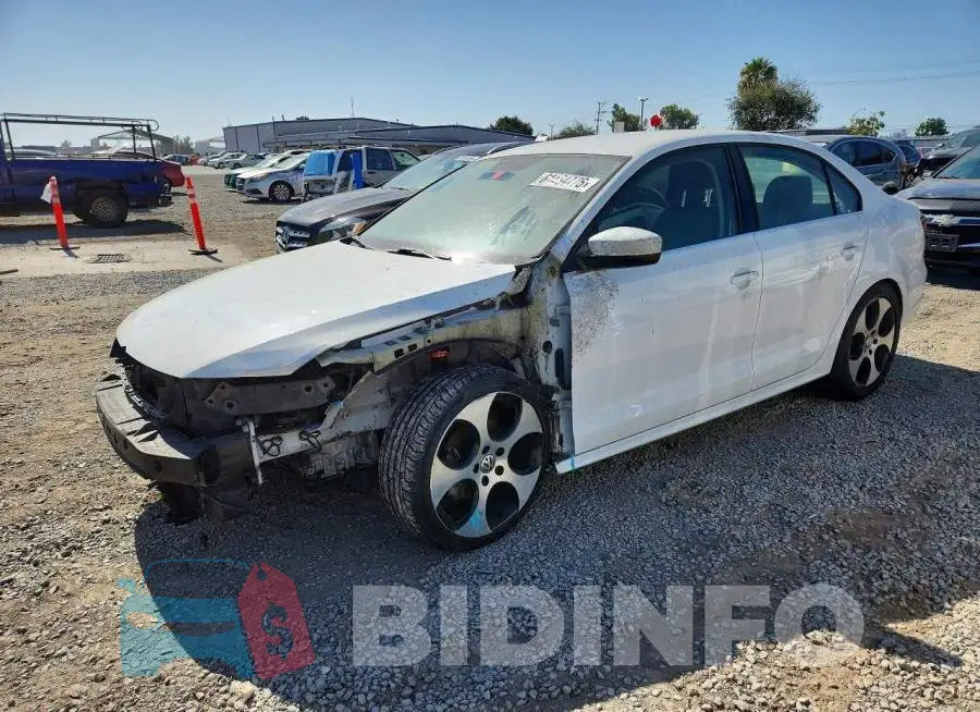 3VW2B7AJ4HM218645 Photo# 1