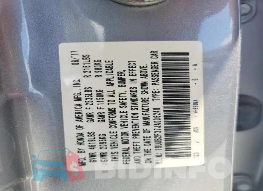 19UUB2F37JA006240 Photo# 12