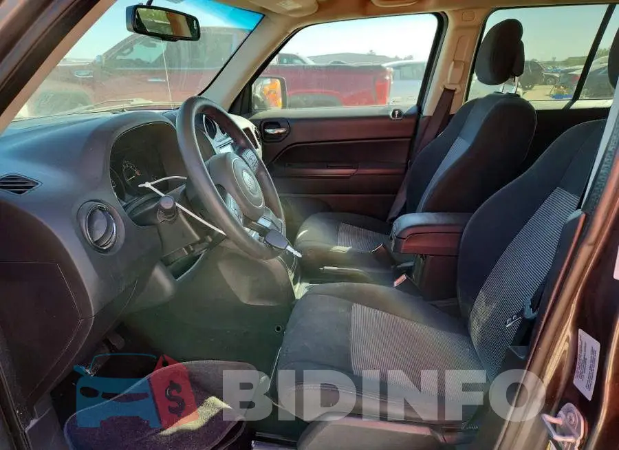 1C4NJPBB3HD202877 Photo# 7