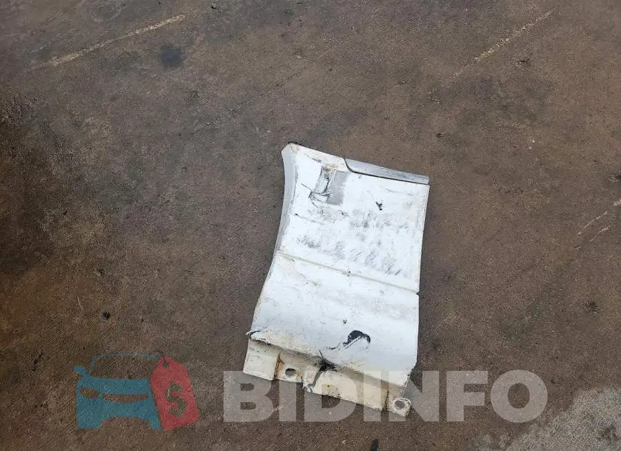 WDC0G4JBXHF158142 Photo# 13