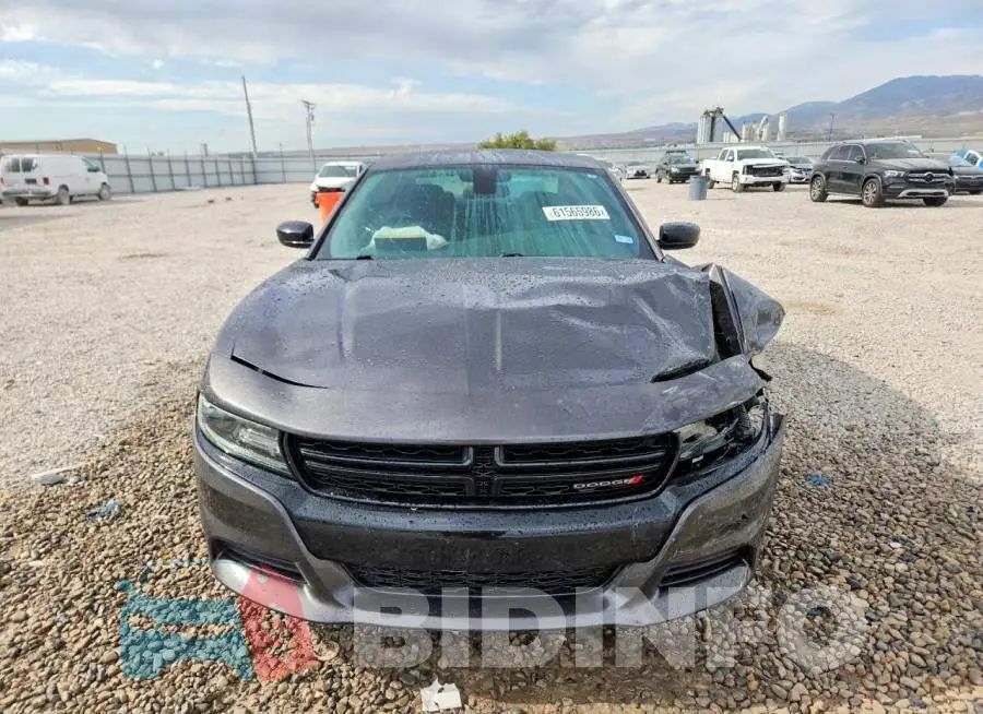 2C3CDXBG1KH726148 Photo# 5