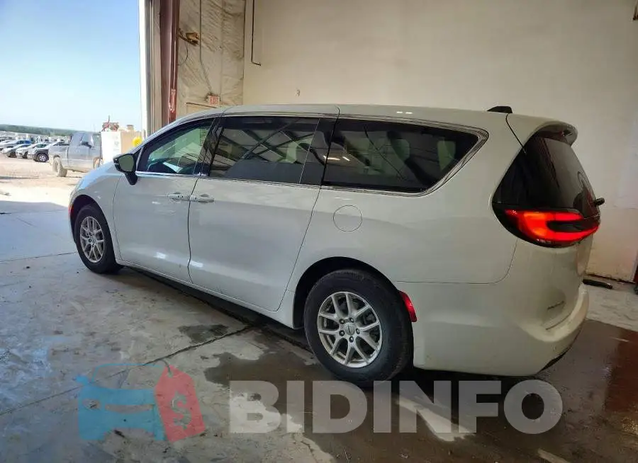 2C4RC1BG7SR513155 Photo# 2
