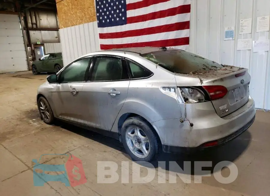 1FADP3F2XJL329107 Photo# 2