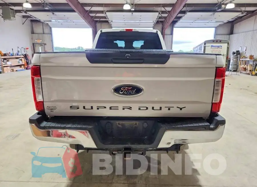1FT7W2BT3JEB21397 Photo# 6