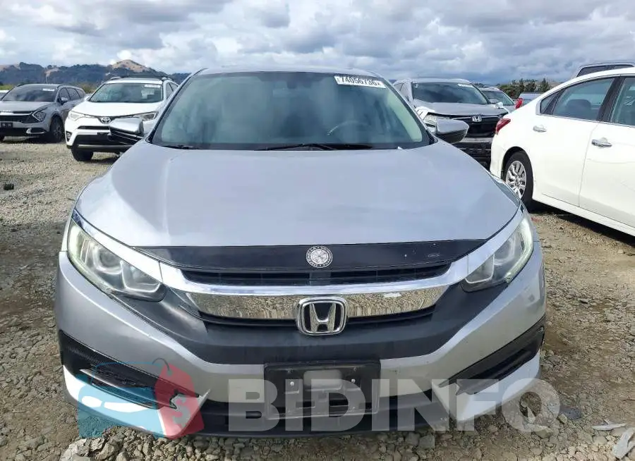 19XFC2F70HE216838 Photo# 5