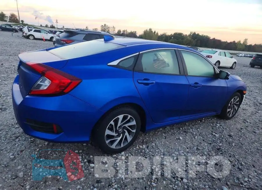 19XFC2F77JE018070 Photo# 3