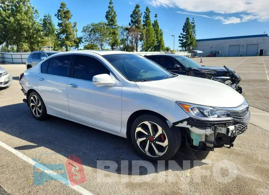 1HGCR2F84HA109158 Photo# 4