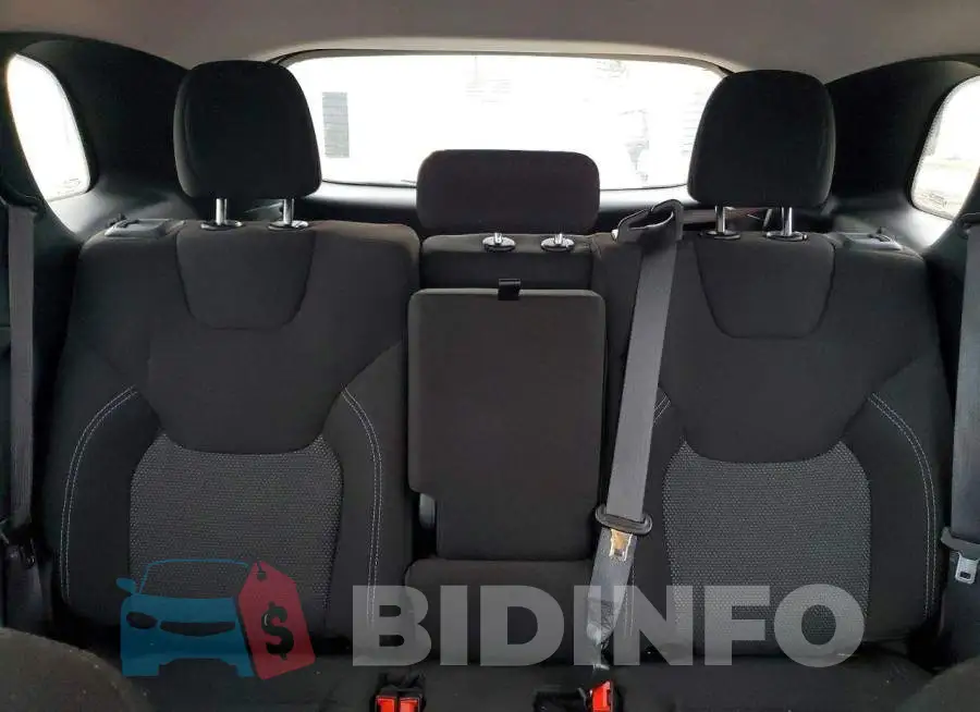 1C4PJLCB3MD168658 Photo# 10