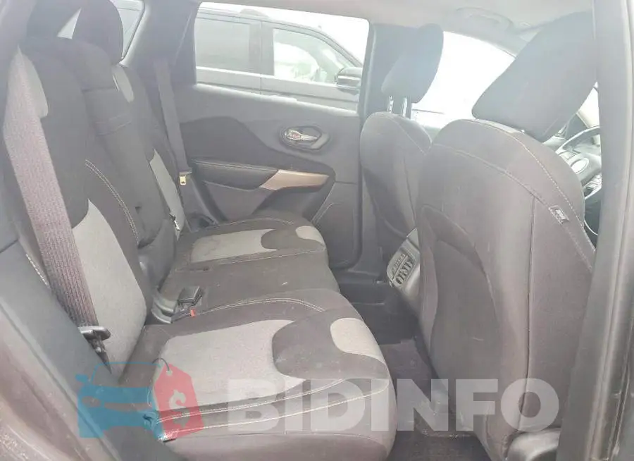 1C4PJLCB4JD596086 Photo# 11