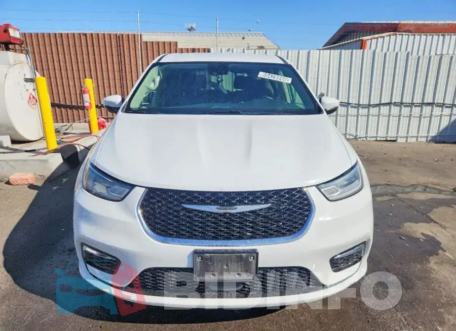 2C4RC1BG4PR510866 Photo# 5