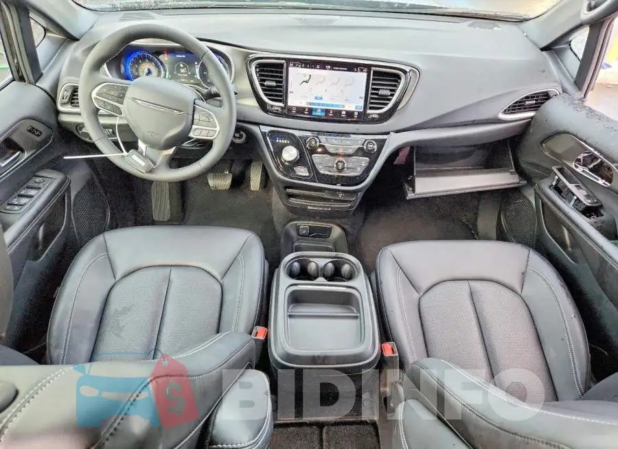 2C4RC1BG8VR569979 Photo# 8