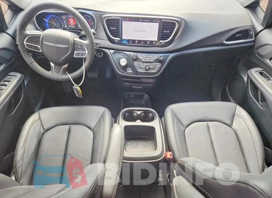 2C4RC1CG8SR583083 Photo# 8