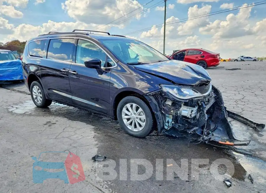 2C4RC1FG1JR100866 Photo# 4