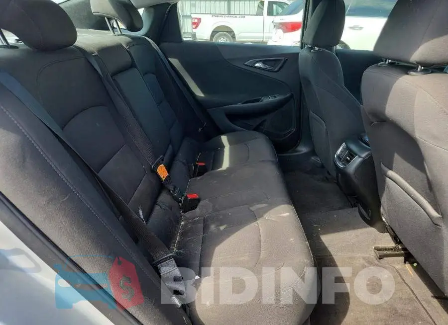 1G1ZD5ST0JF201923 Photo# 10