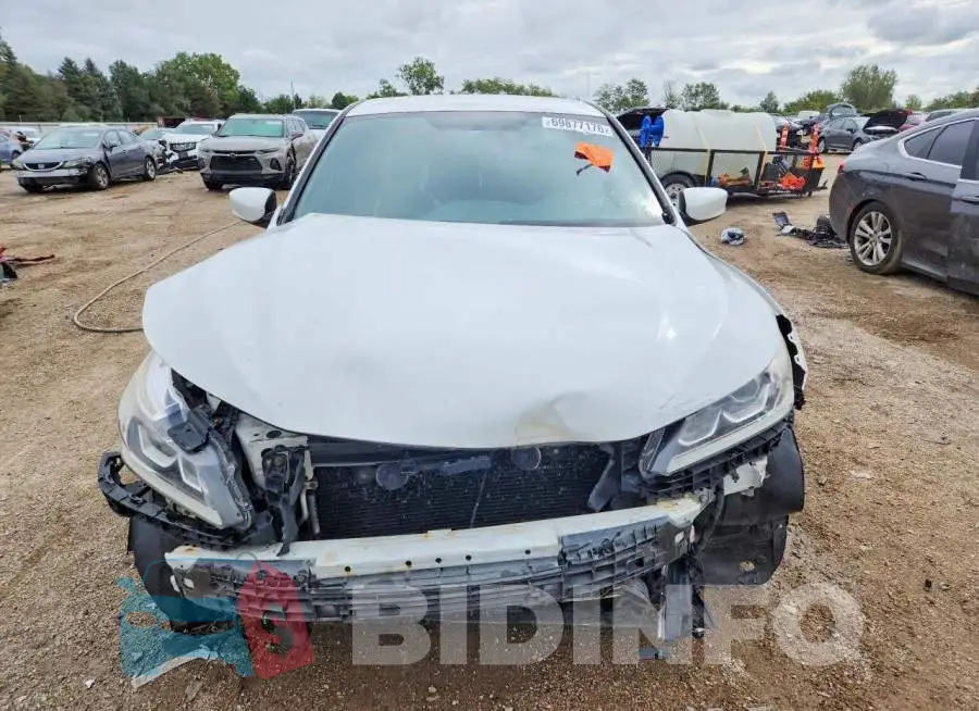 1HGCR2F54HA301735 Photo# 5