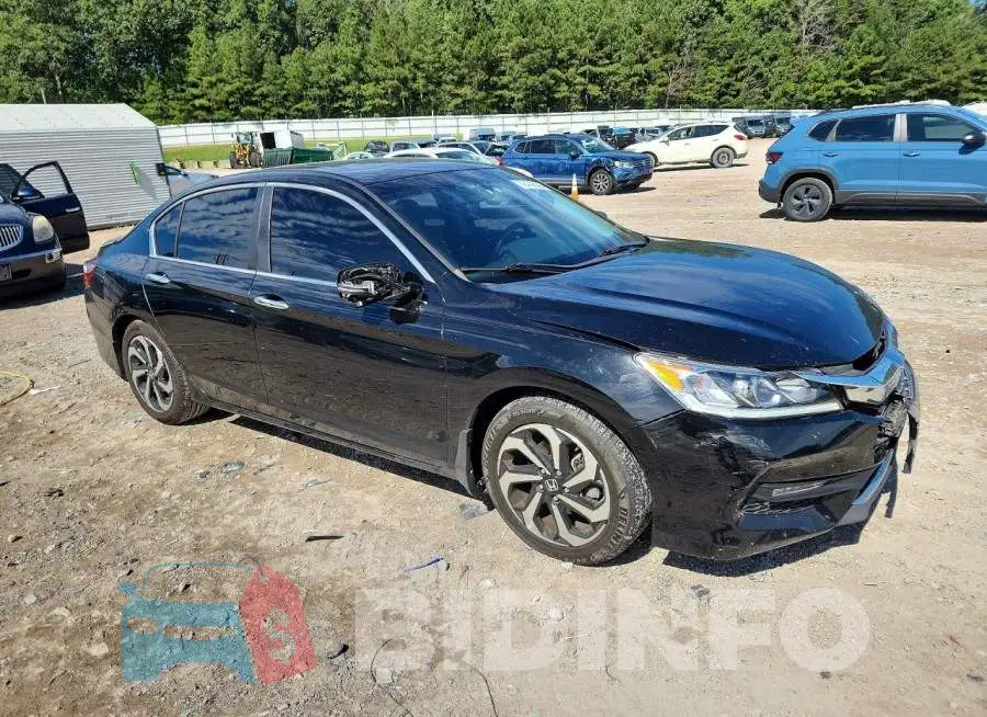 1HGCR2F82HA261634 Photo# 4