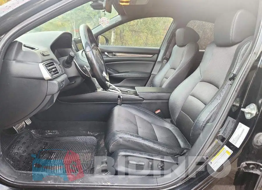 1HGCV1F30KA807042 Photo# 7