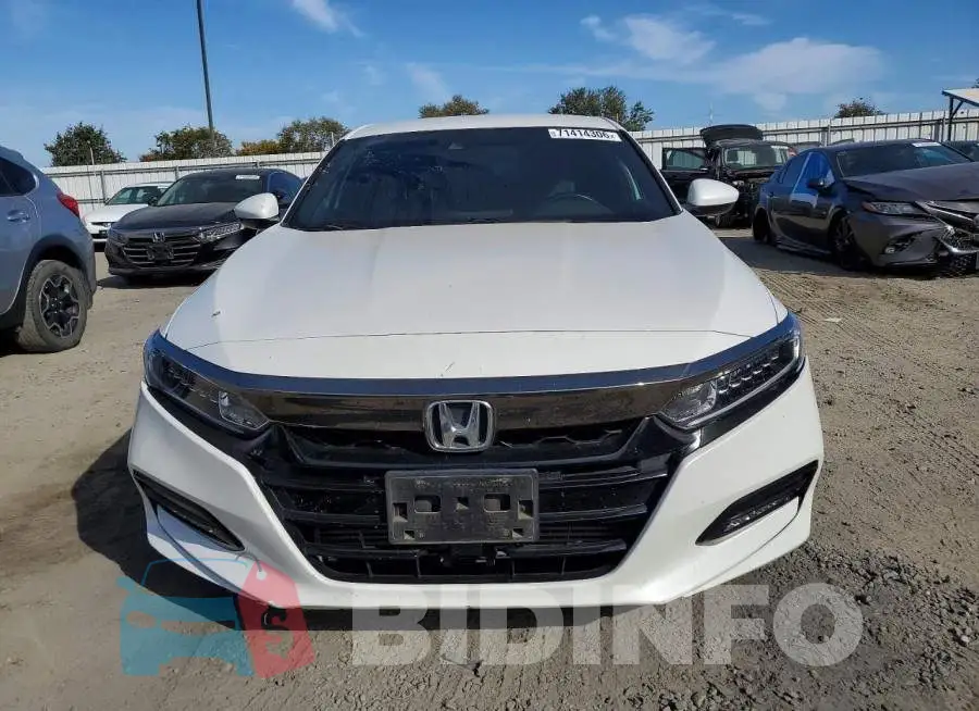 1HGCV1F35KA051725 Photo# 5