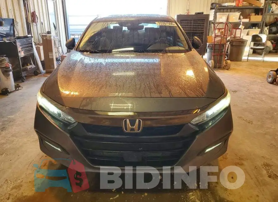 1HGCV1F56JA070347 Photo# 5