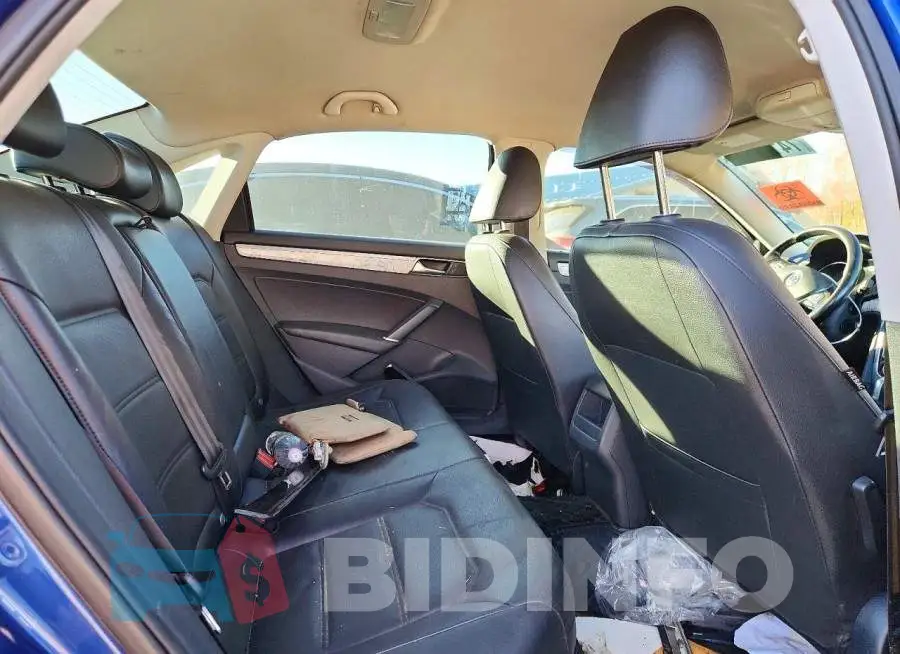 1VWDT7A32HC020199 Photo# 10