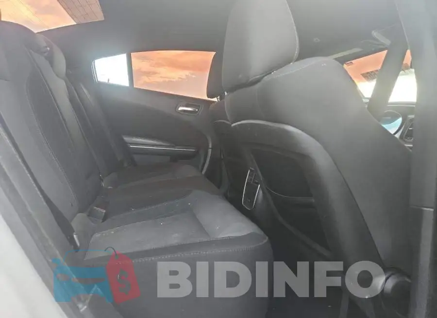 2C3CDXHG8HH642019 Photo# 10