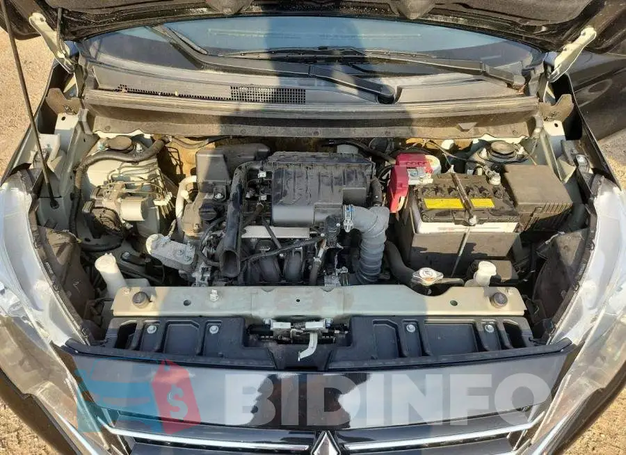 ML32AUHJ9MH008456 Photo# 11
