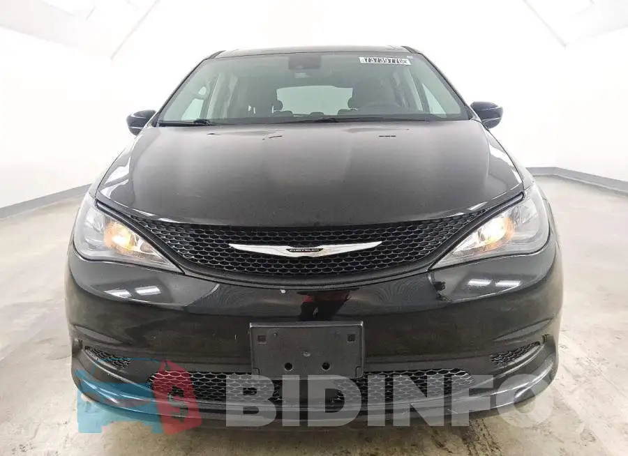 2C4RC1CG7RR201863 Photo# 5