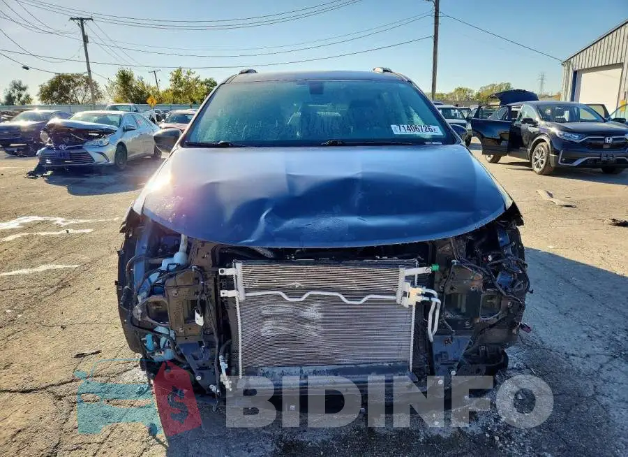 2C4RC1EG0LR245594 Photo# 5